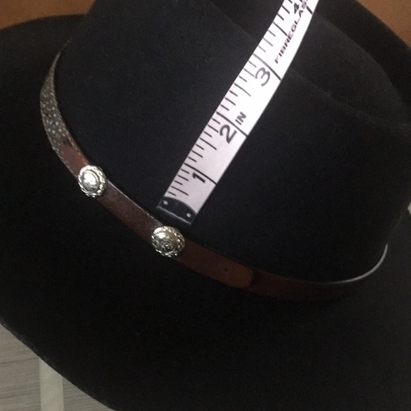 Black Wool Felt Hat w Feather Band - Picture 10 of 13